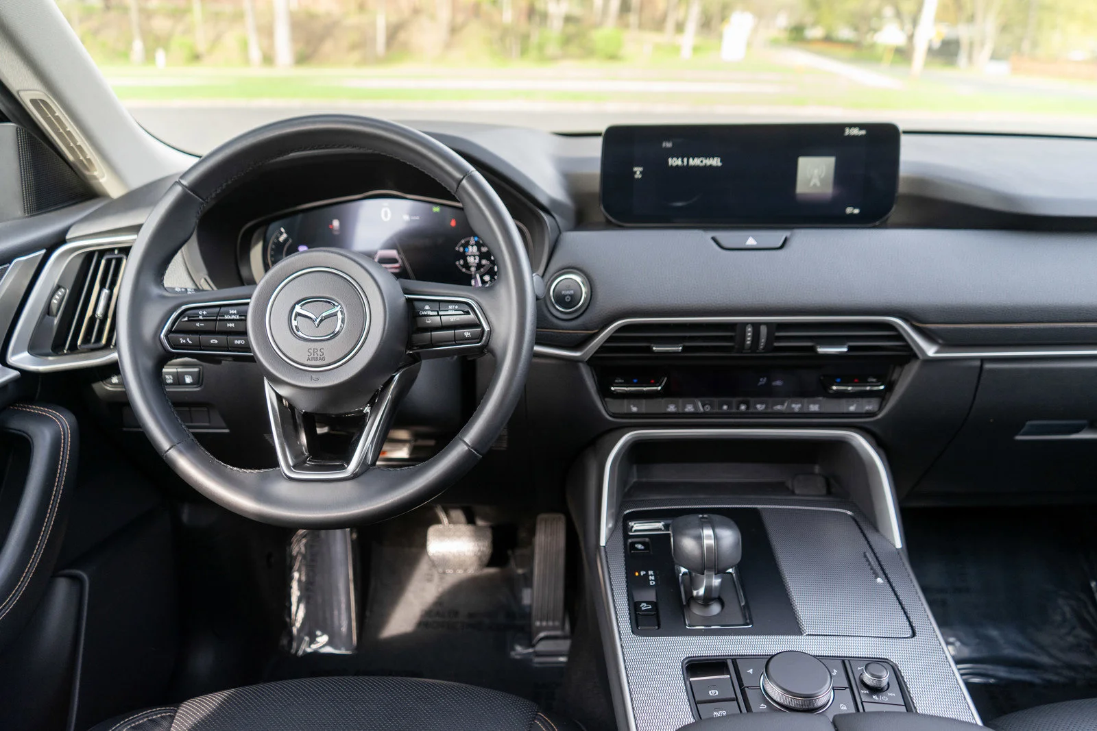 Used 2024 Machine Gray Metallic Mazda Preferred image 13