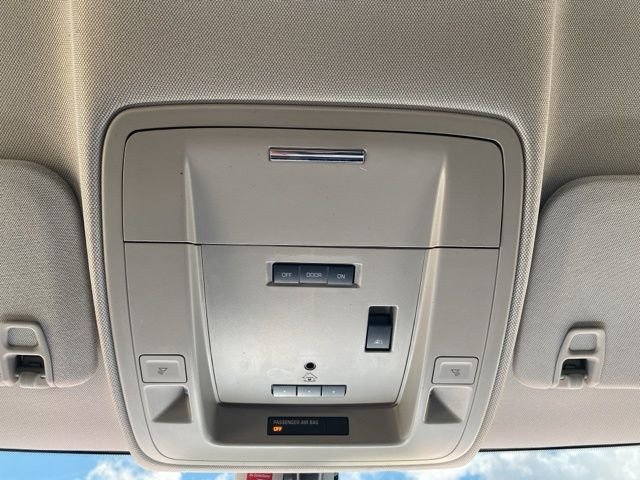 Used 2017 Red GMC SLE image 23