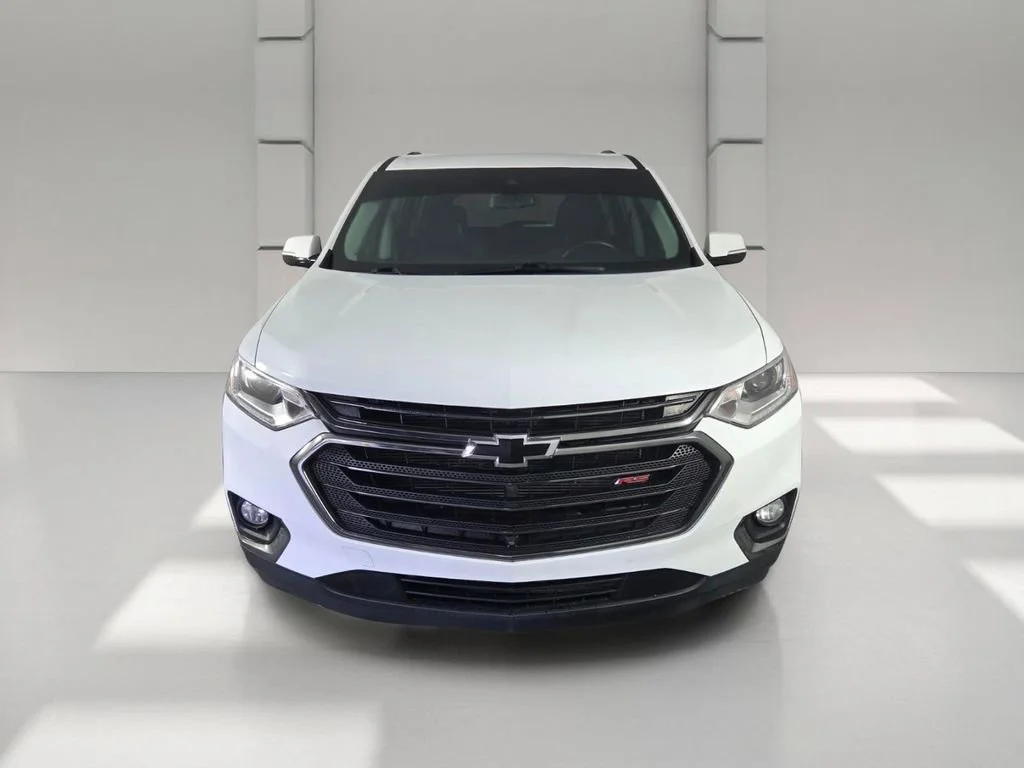 Used 2020 Summit White Chevrolet RS image 3
