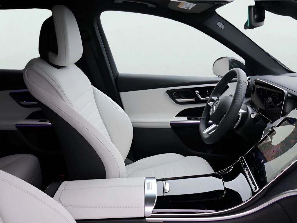 Used 2026 Black Mercedes-Benz GLC 300 image 10
