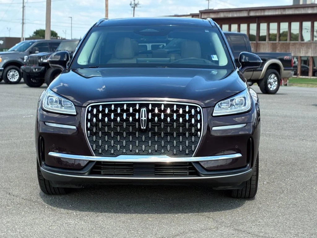Used 2023 Crystal Red Metallic Lincoln Reserve image 27