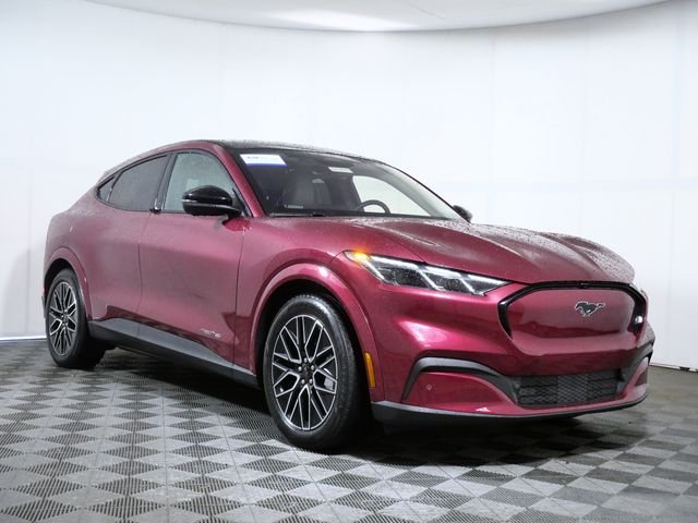 Used 2025 Red Ford Premium image 1