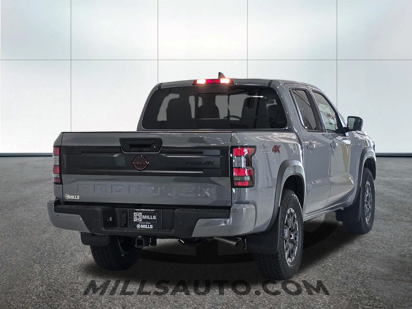 New 2026 Boulder Gray Pearl Nissan Crew Cab PRO-4X® image 7