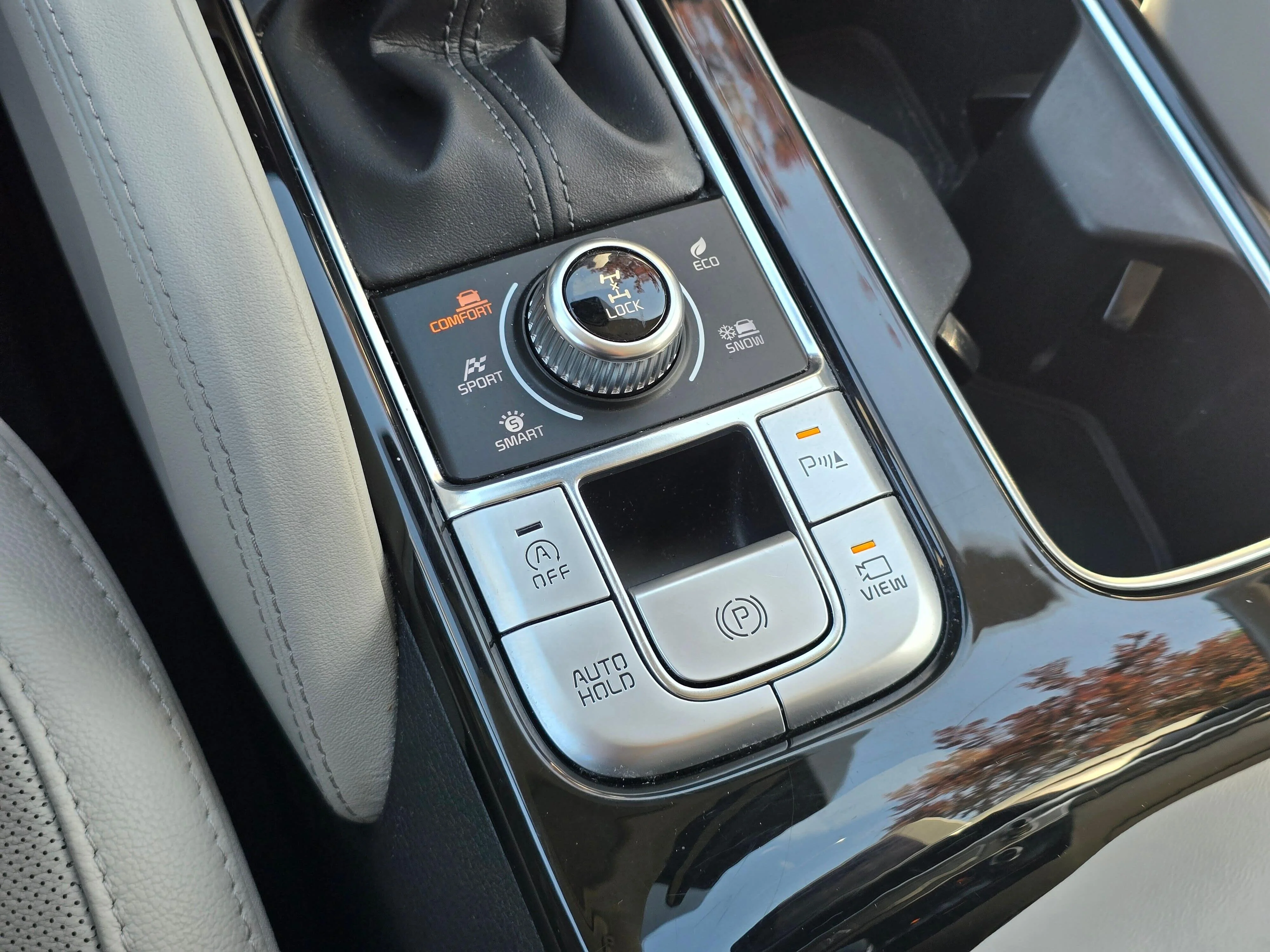Used 2020 Ebony Black Kia SX image 26