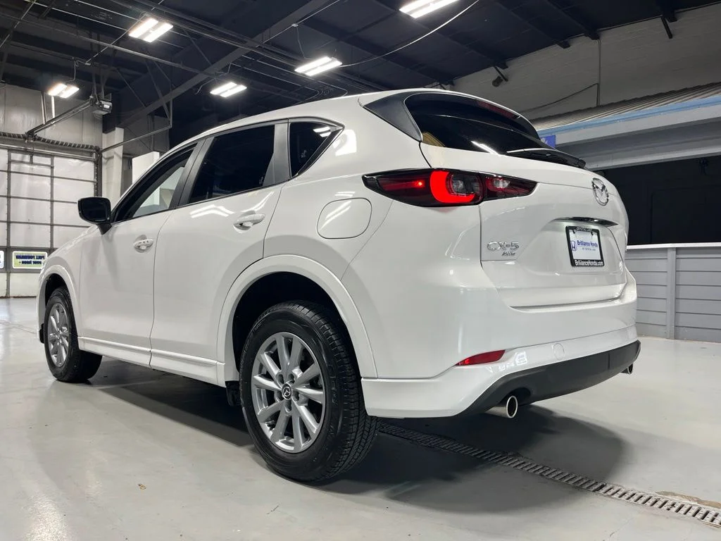 Used 2025 White Metallic Mazda 2.5 S Preferred Package image 5
