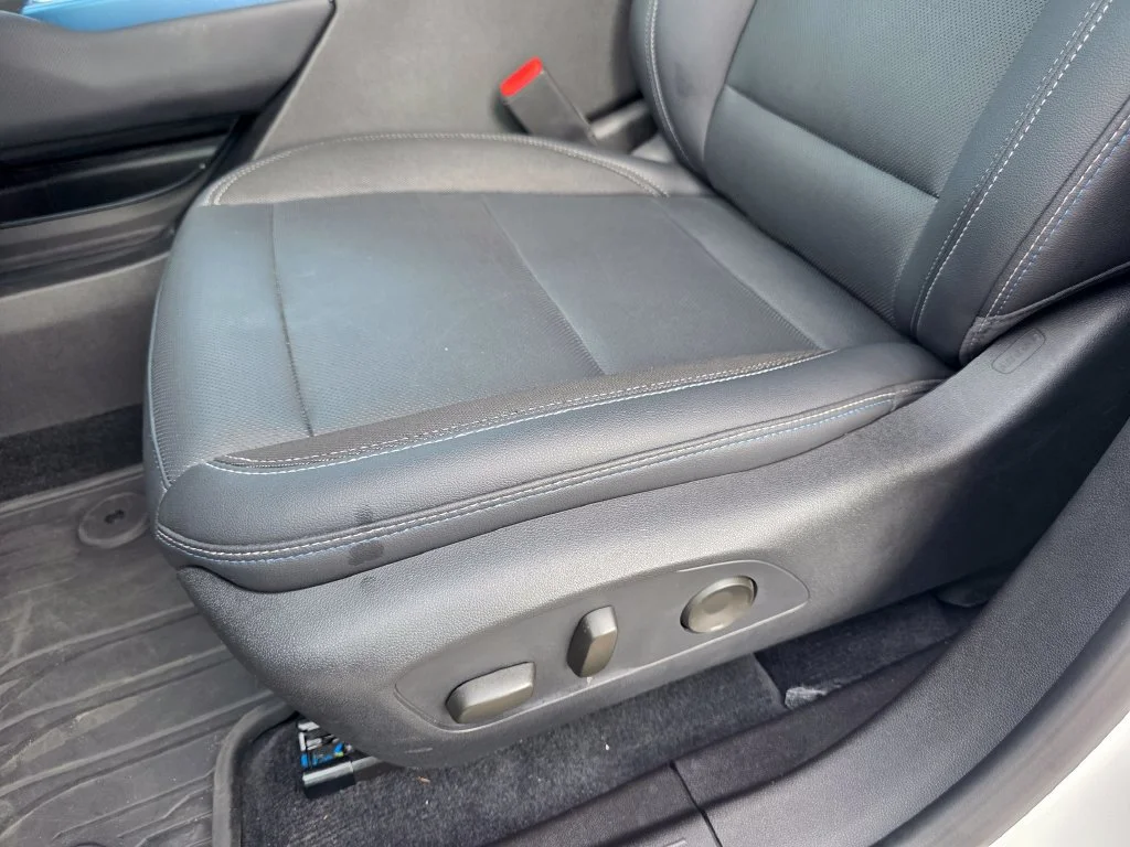 Used 2024 Summit White Chevrolet 2LT image 12