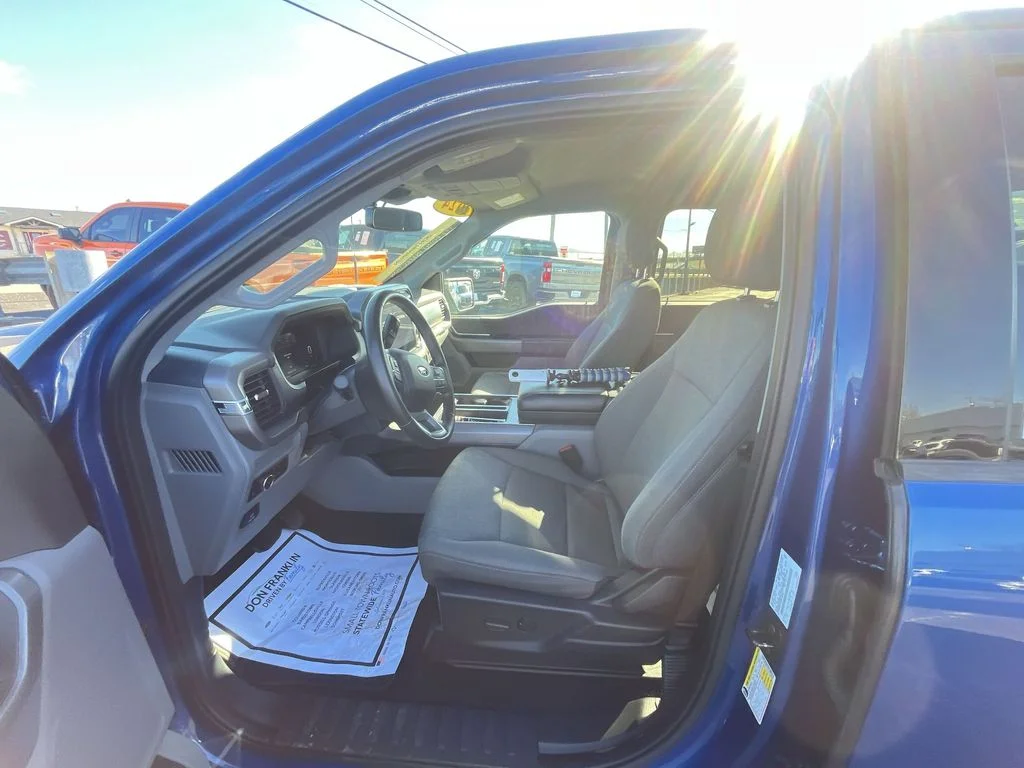 Used 2024 Blue Ford XLT image 11