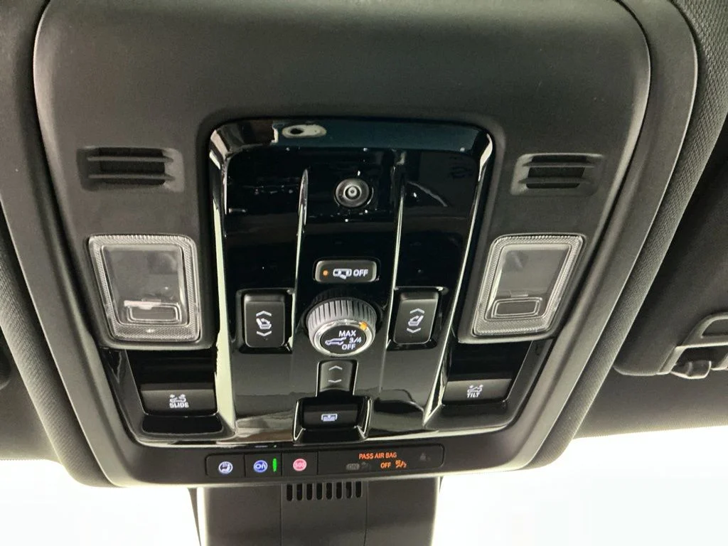 Used 2026 Red Chevrolet High Country image 32