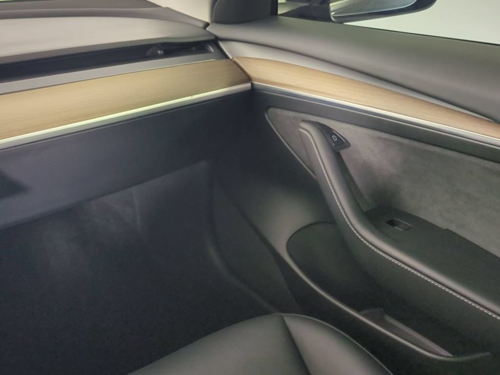 Used 2023  Tesla Long Range image 20