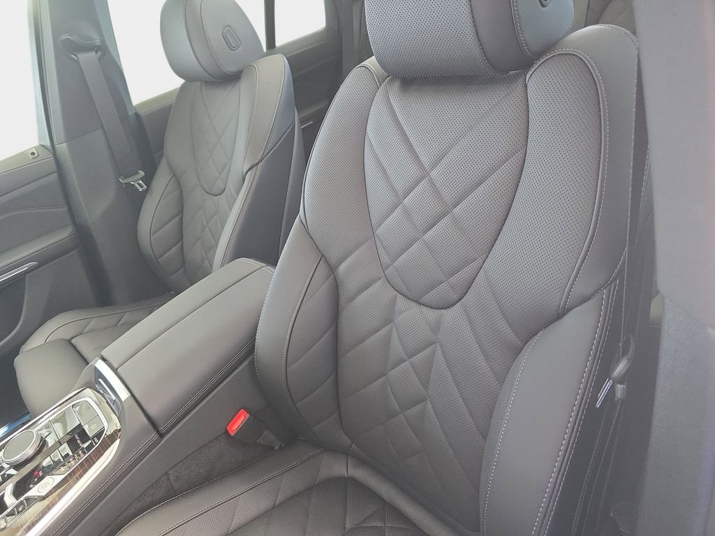 New 2026 Black Sapphire Metallic BMW sDrive40i image 9