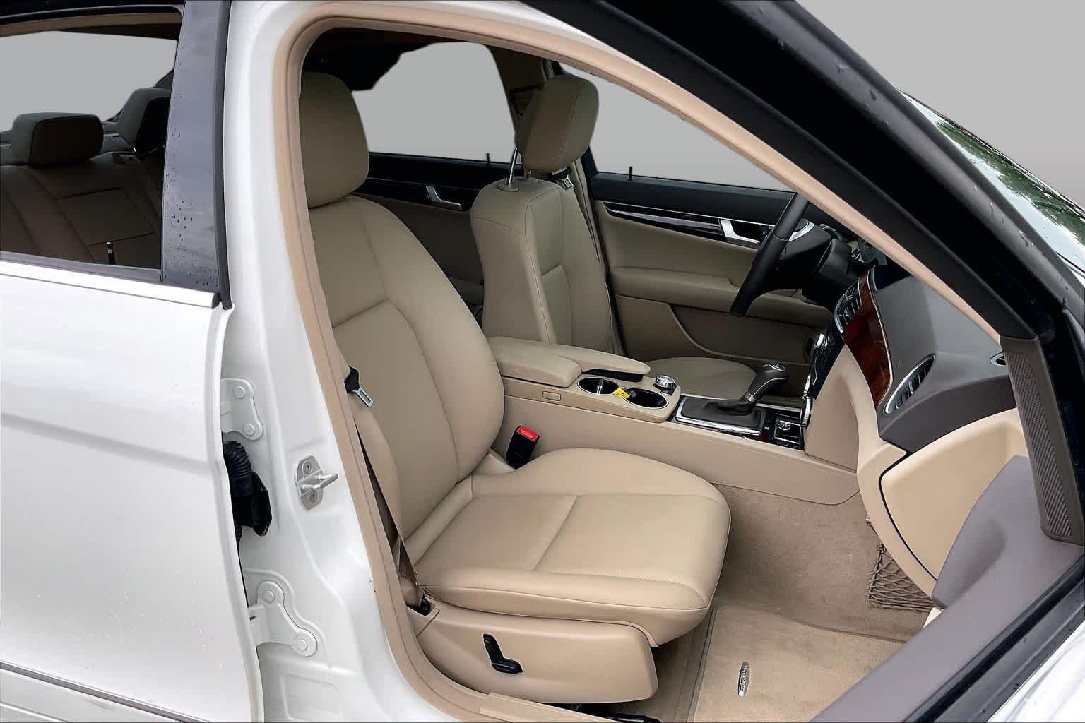 Used 2013 Polar White Mercedes-Benz C 250 Luxury image 7