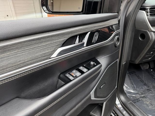 2024 Jeep Wagoneer Series II - Photo 11