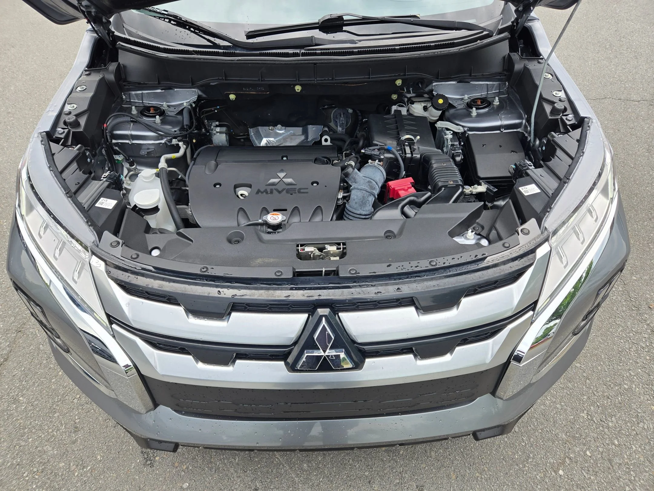 Used 2024  Mitsubishi SE image 19