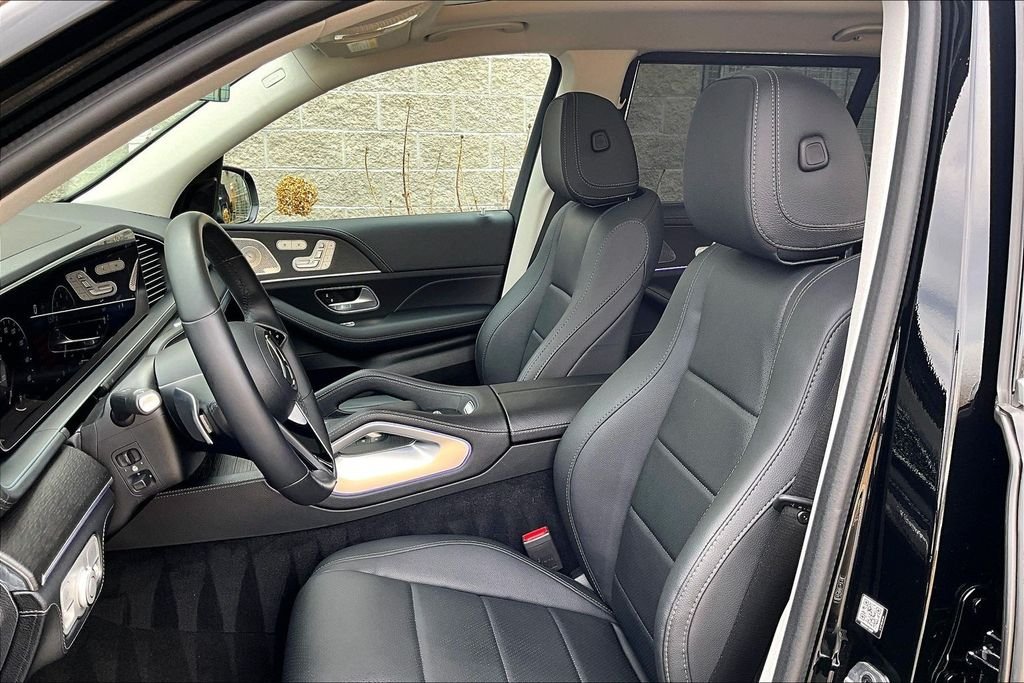 Certified Used 2024 Black Mercedes-Benz GLS 450 image 27