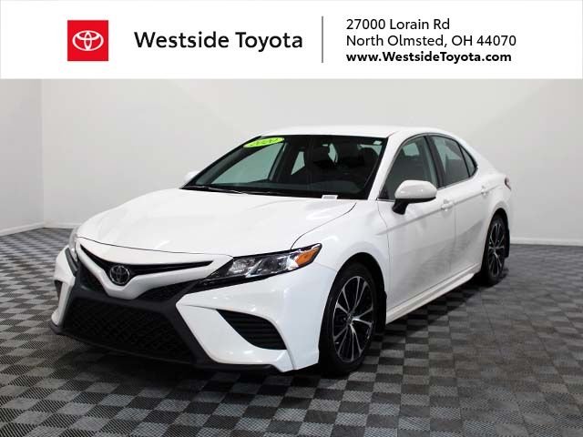 Used 2020 Super White Toyota SE image 1
