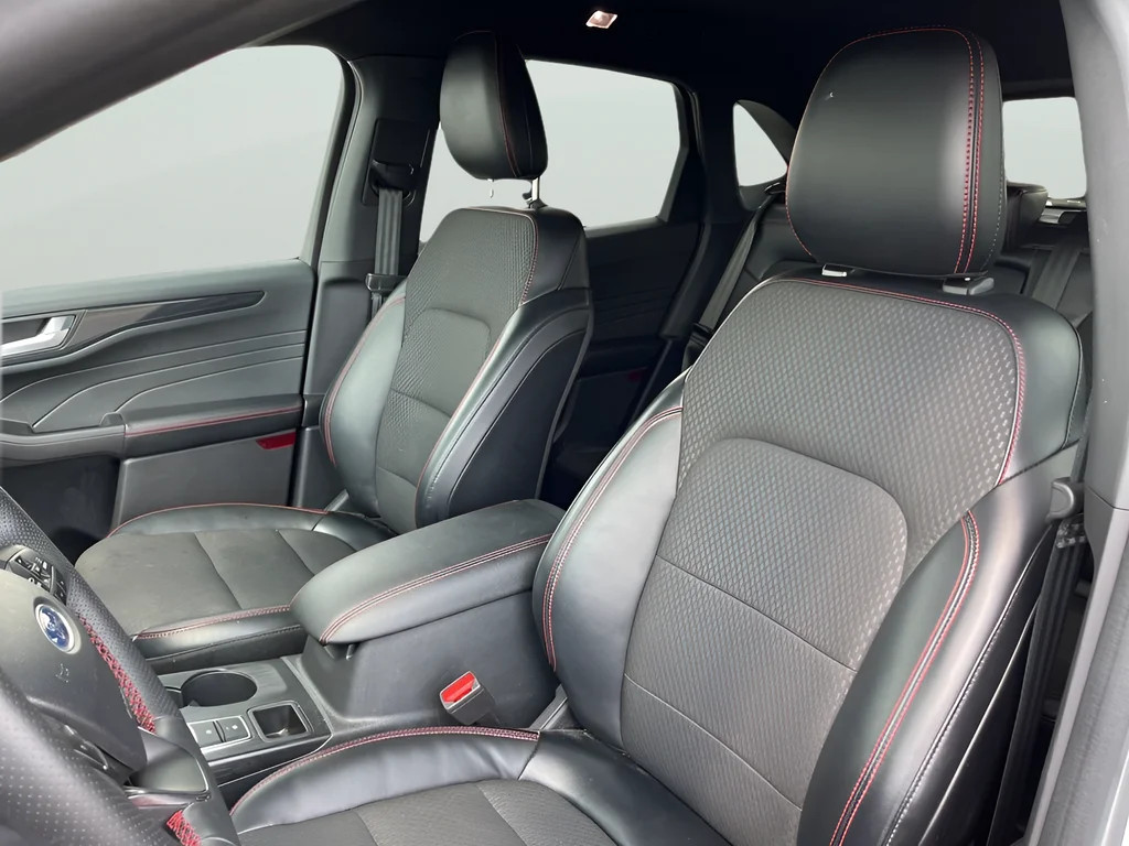 2024 Ford Escape ST-Line Select - Photo 14