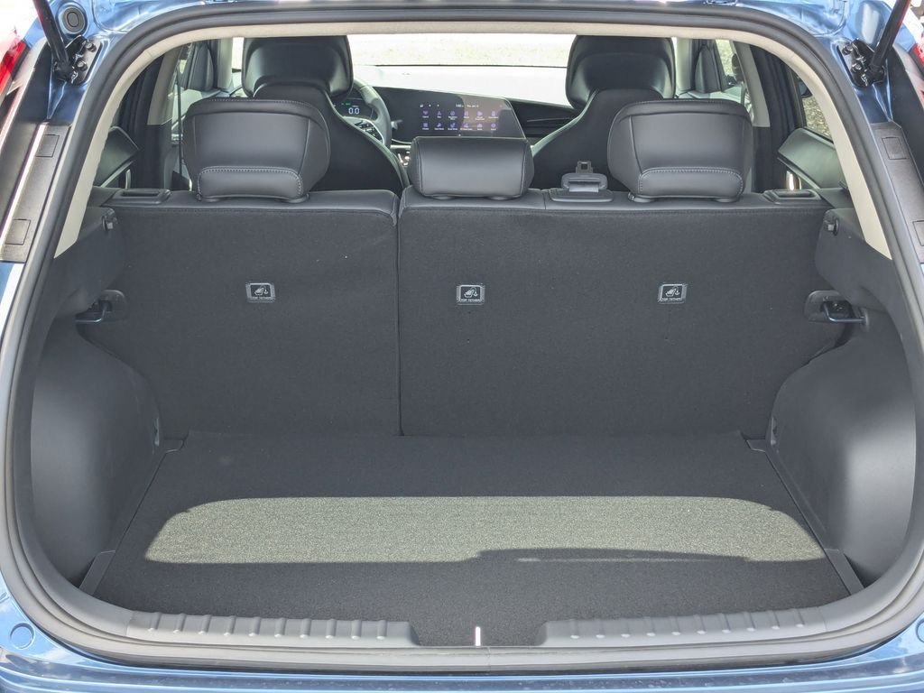 2025 Kia Niro EX Touring - Photo 13