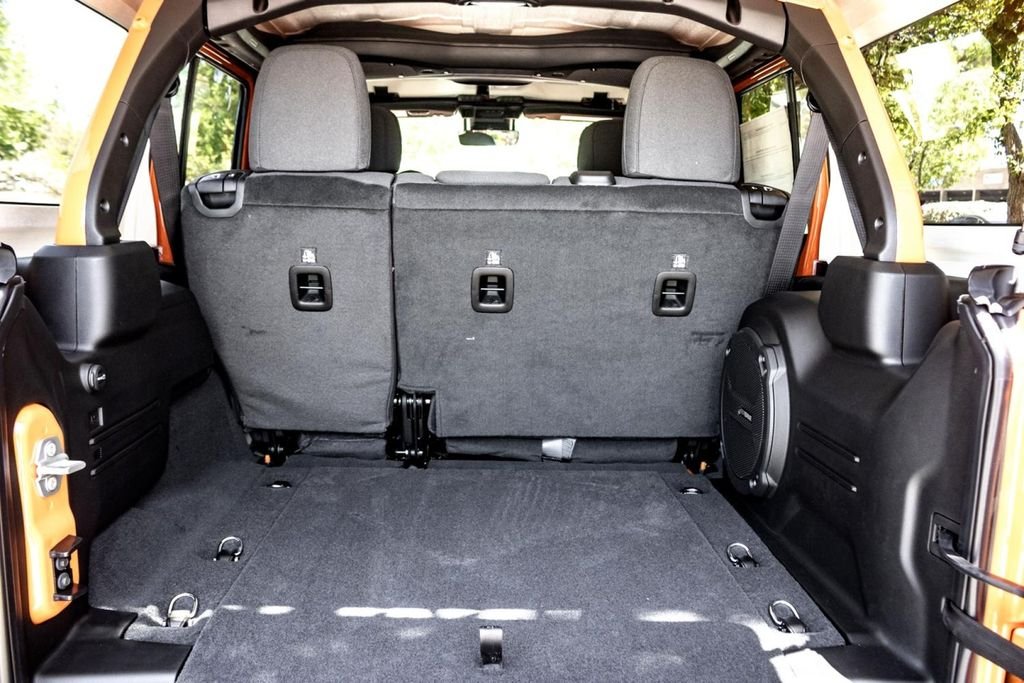 New 2025 Joose Exterior Paint Jeep Sahara image 23