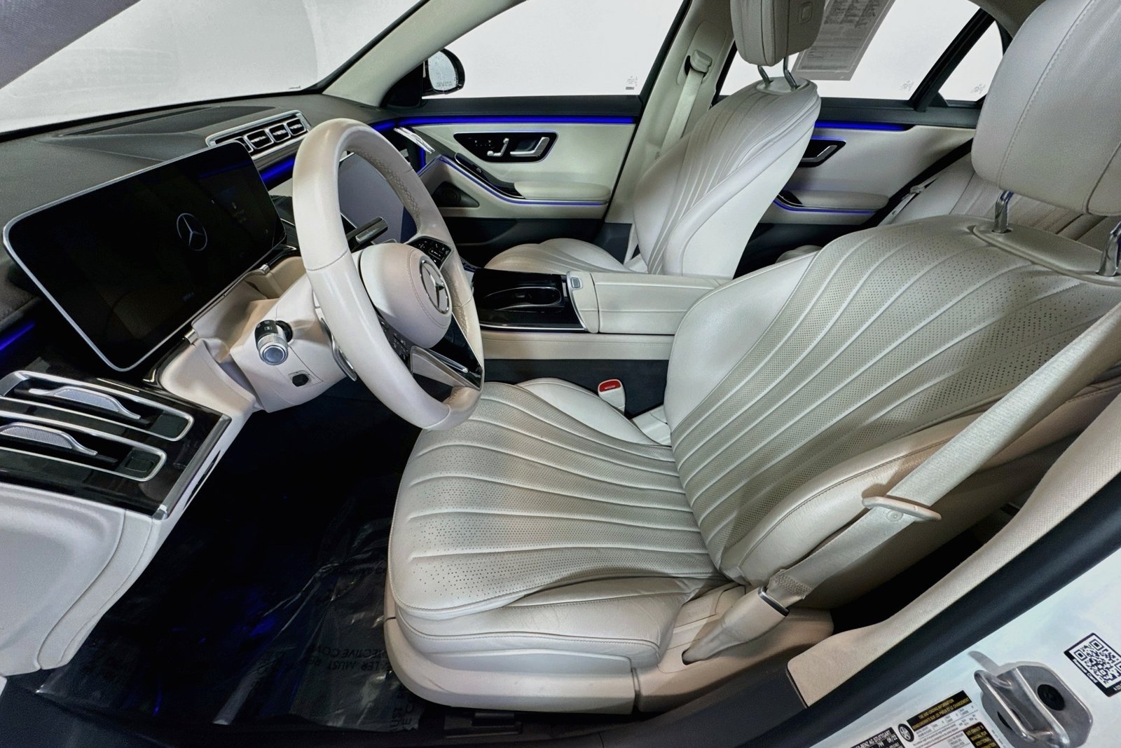 Used 2023 Manufaktur Diamond White Mercedes-Benz S 500 image 19
