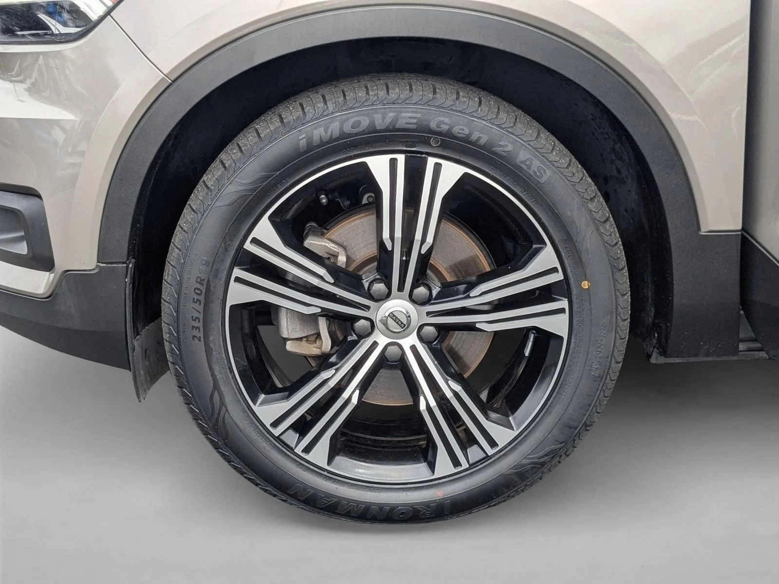 Used 2021 Thunder Grey Metallic Volvo Inscription image 23