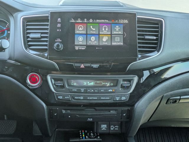 Used 2021 White Honda Touring image 30