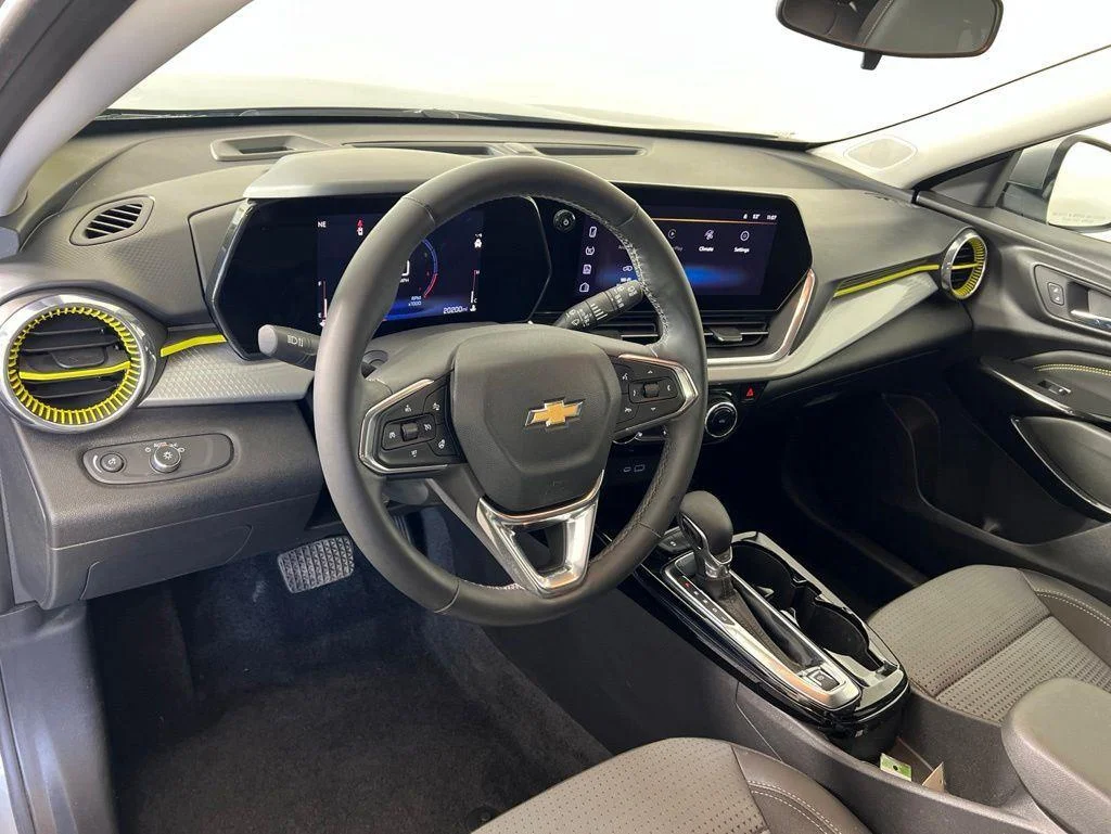 Used 2024 Sterling Gray Metallic Chevrolet LT image 4