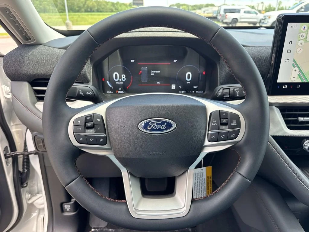New 2026 Star White Metallic Tri-Coat Ford Active image 10