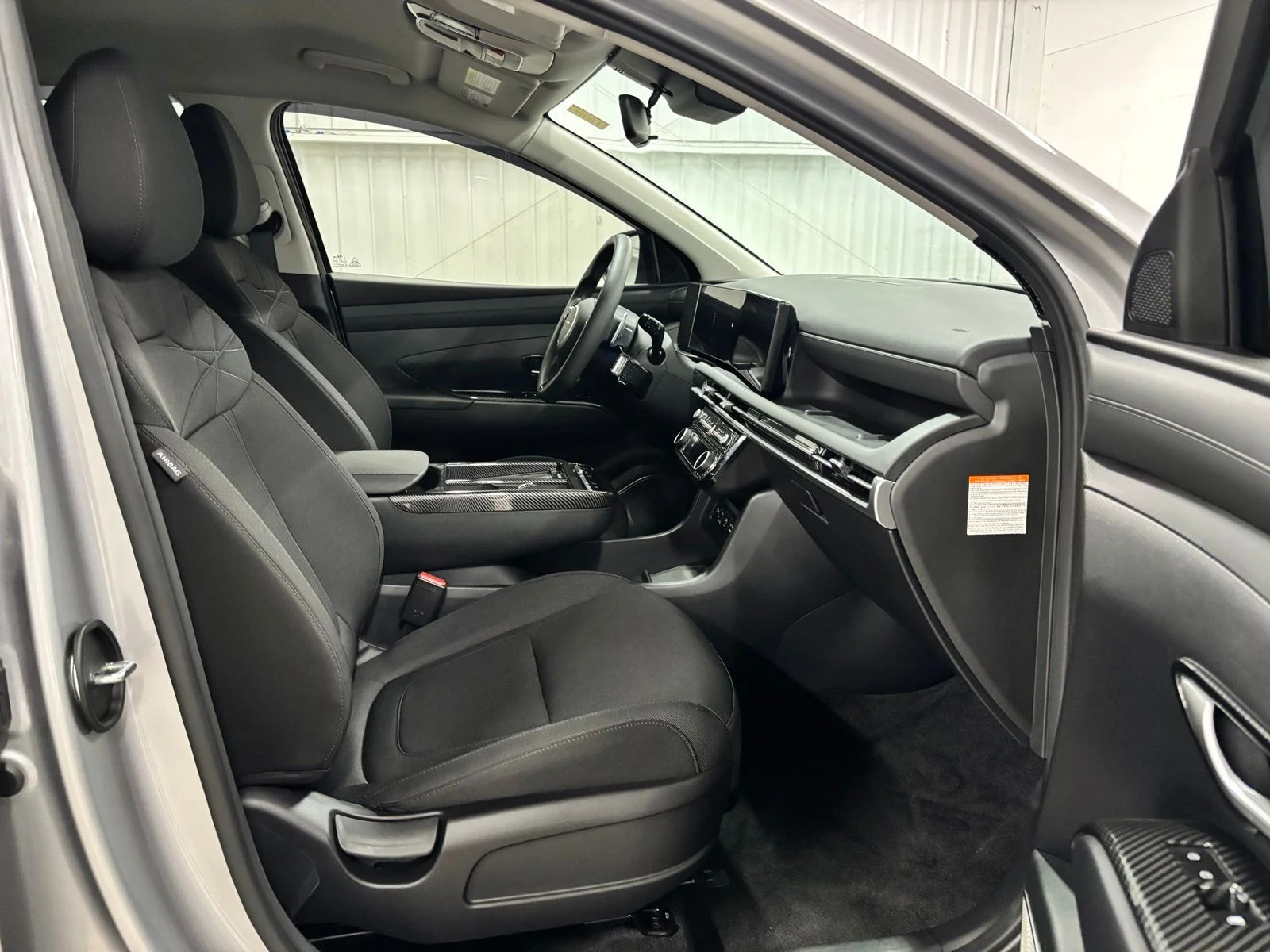 Used 2025 Silver Hyundai Blue image 21