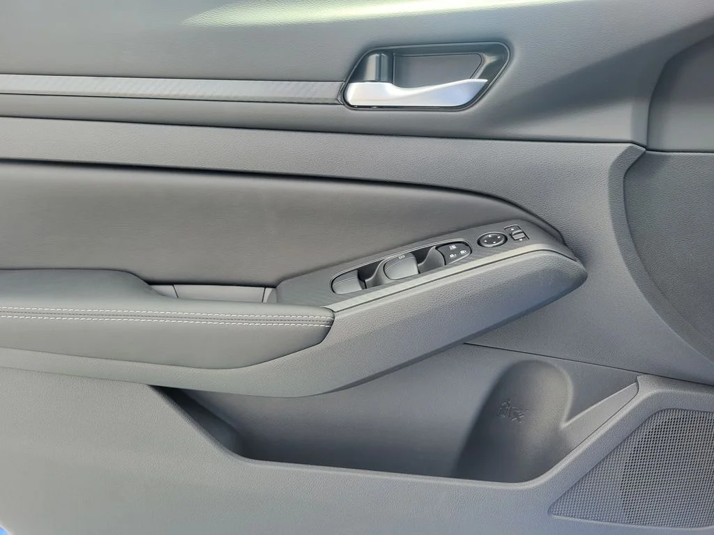 New 2026 Black Nissan 2.5 SV image 23