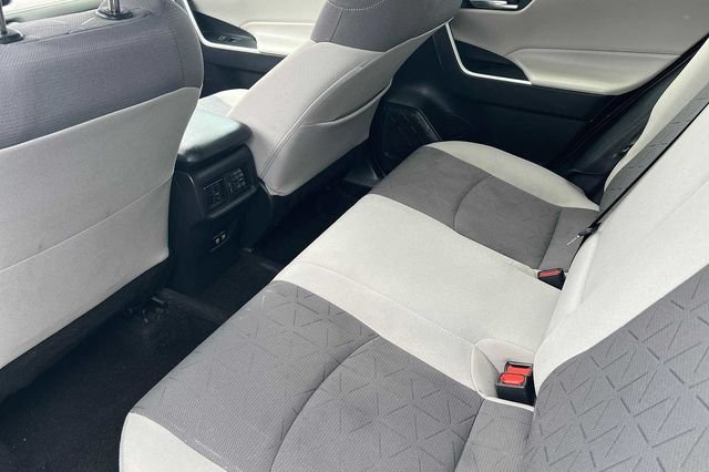 Used 2021 White Toyota XLE image 18