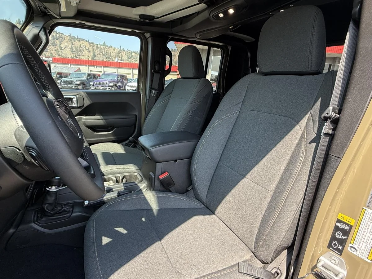 New 2026 41 (pj5) Jeep Sport S image 13