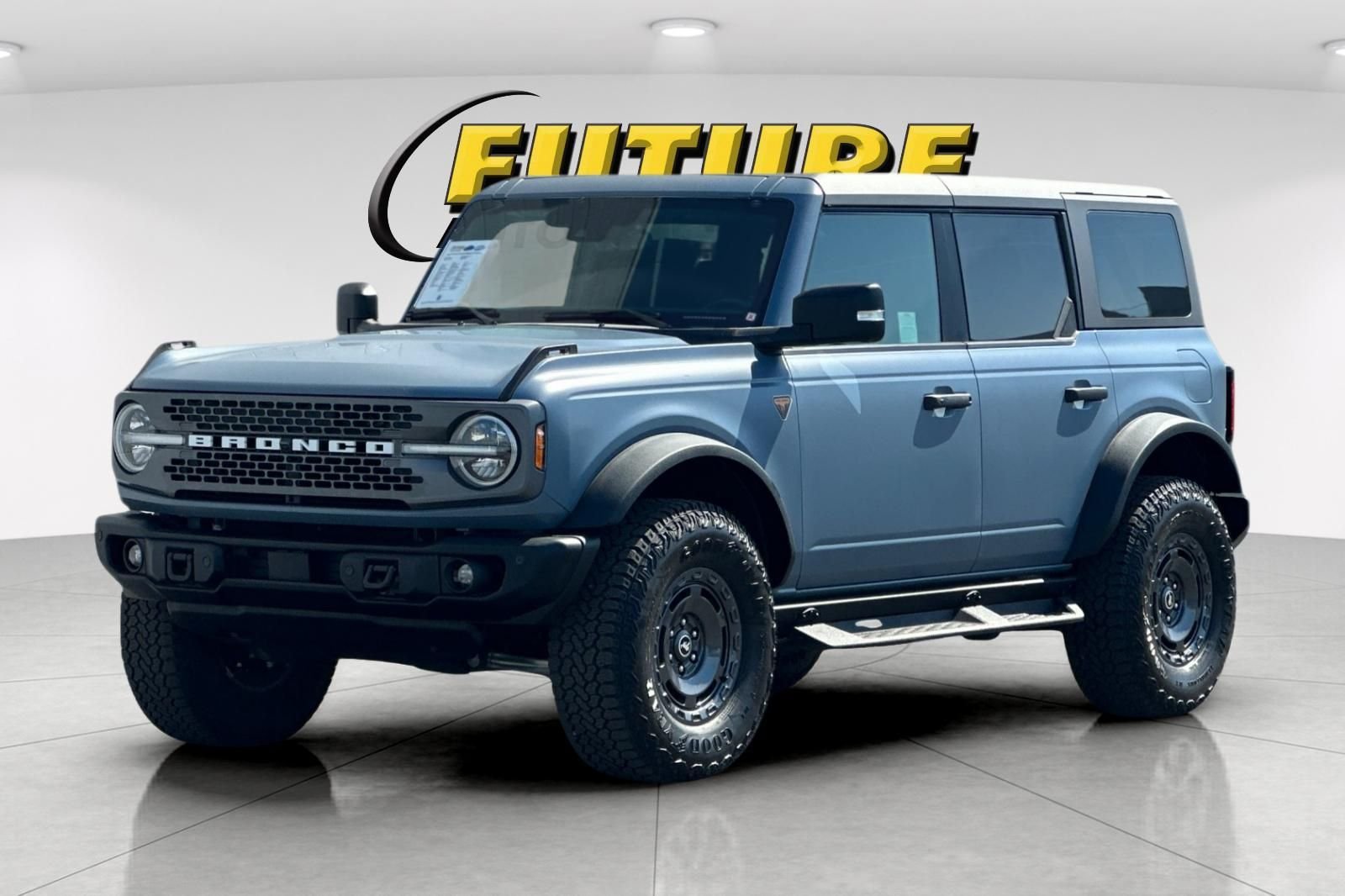 Used 2025 Gray Ford Badlands image 7