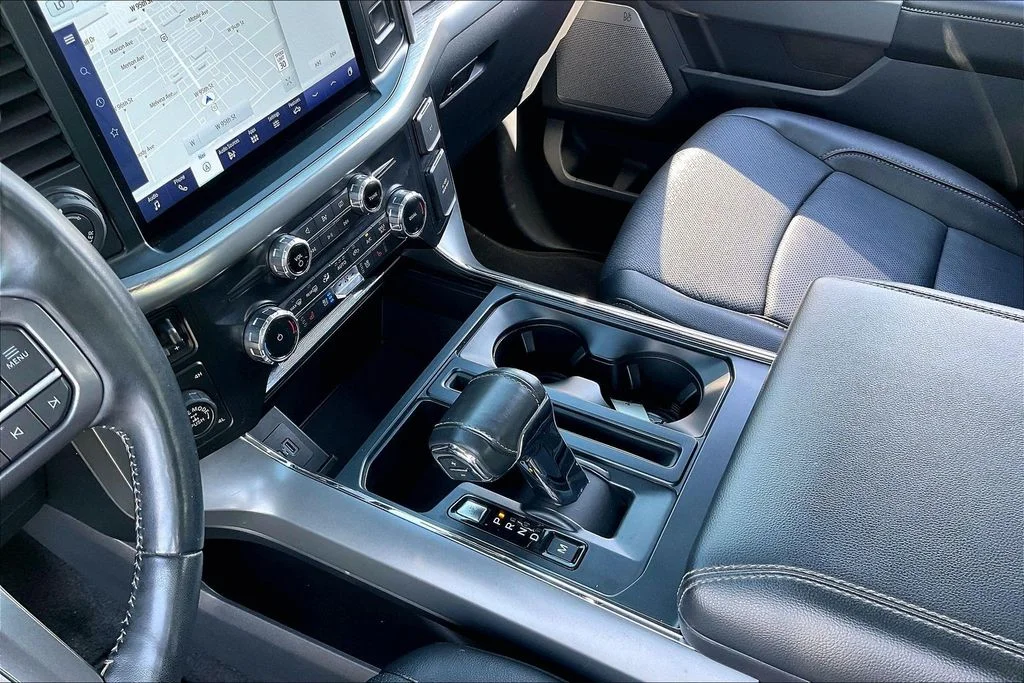 Used 2022 Blue Ford Lariat image 16