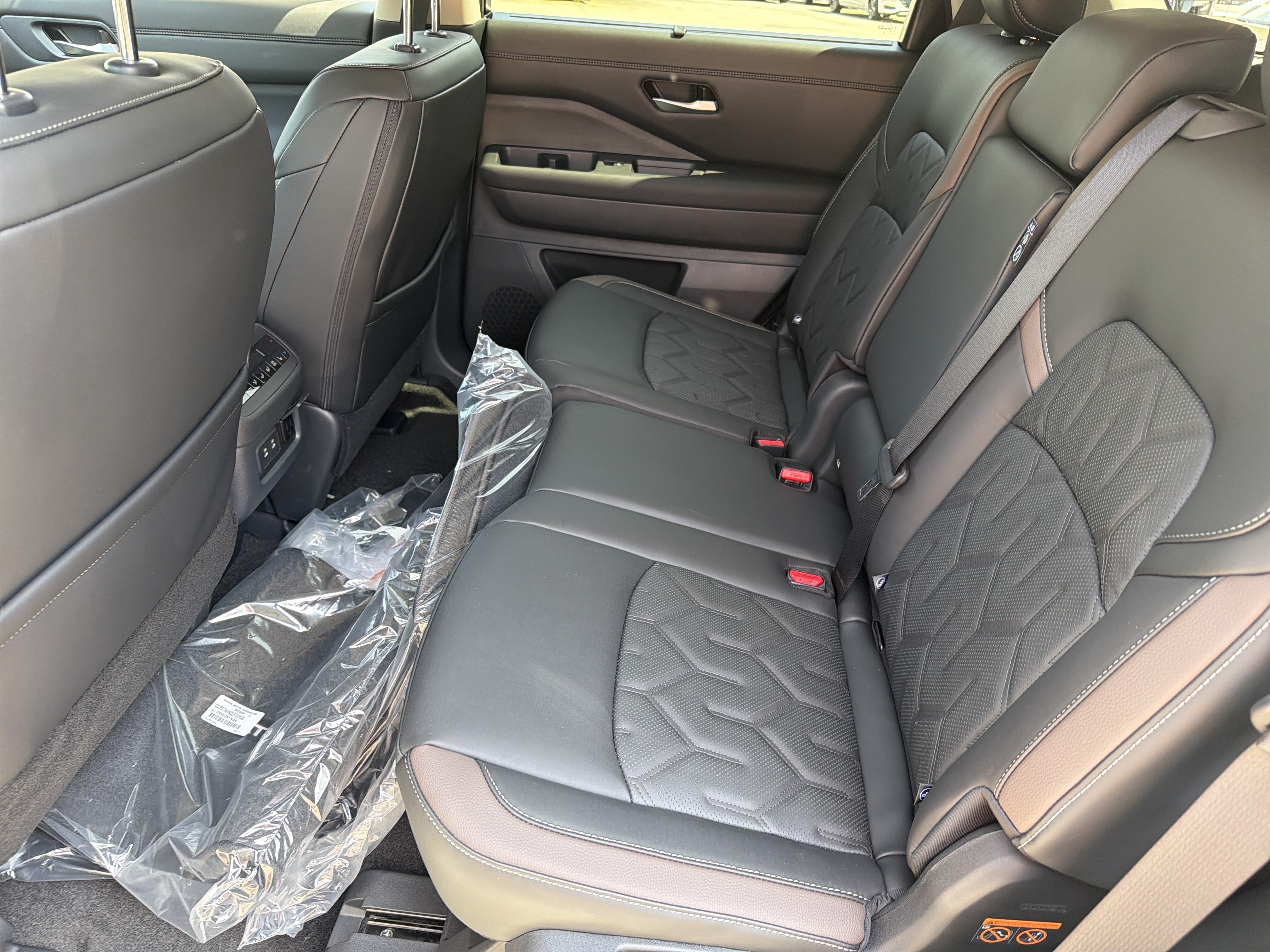 New 2026 Everest White Pearl Tricoat Nissan Platinum image 21
