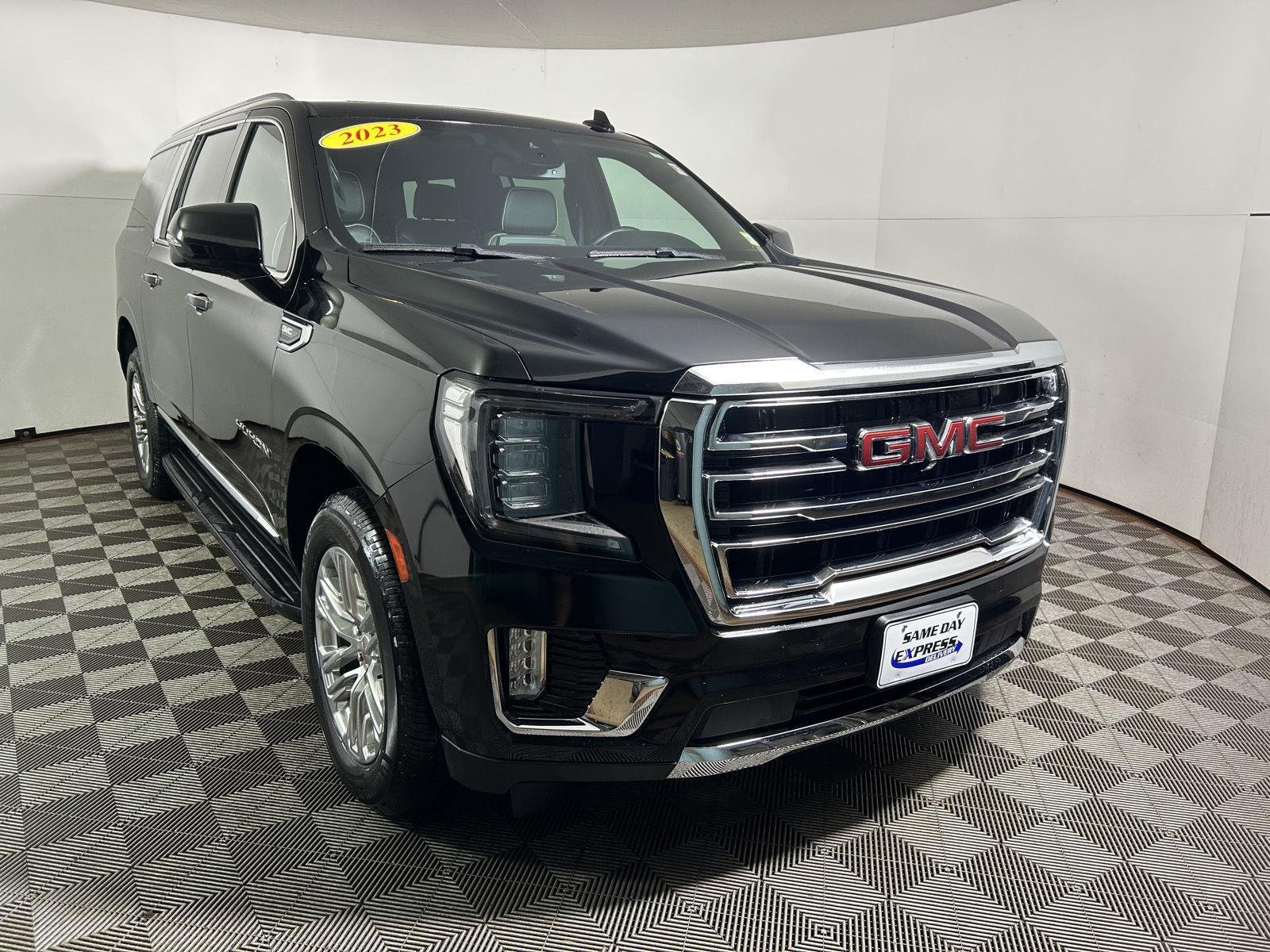 Used 2023 Onyx Black GMC SLT image 4