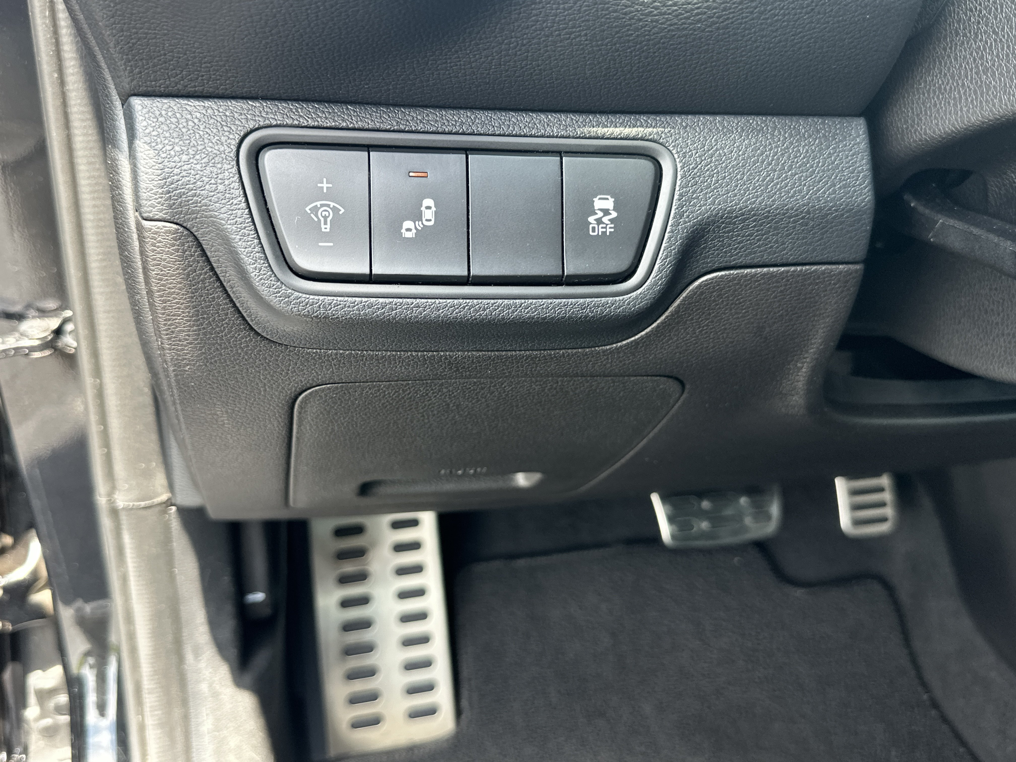 Used 2023 Aurora Black Kia GT-Line image 27