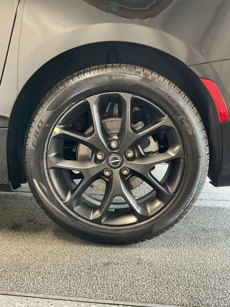 2025 Chrysler Pacifica Limited - Photo 9