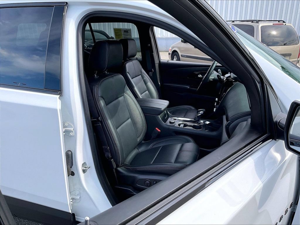 Used 2023 Summit White Chevrolet RS image 11