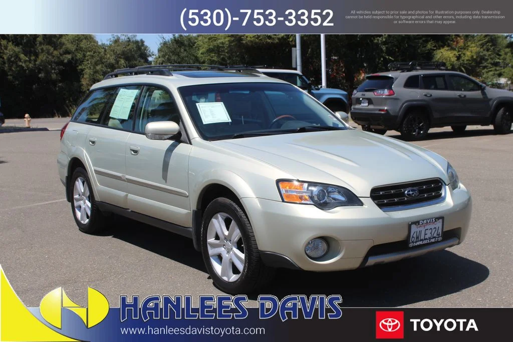 Used 2005  Subaru 3.0R image 5