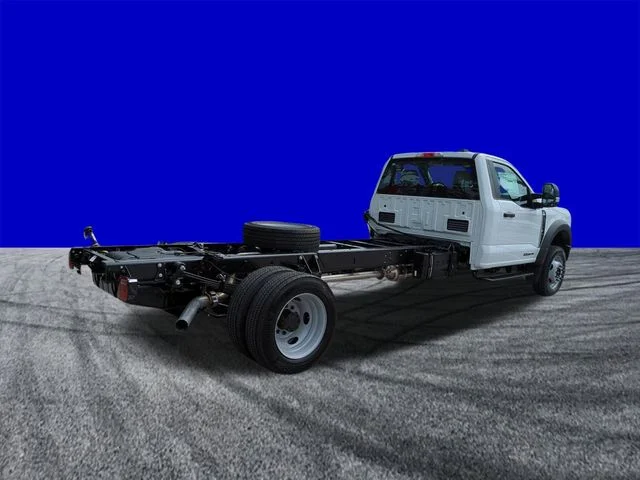 New 2026 Oxford White Ford F-550® XL image 4