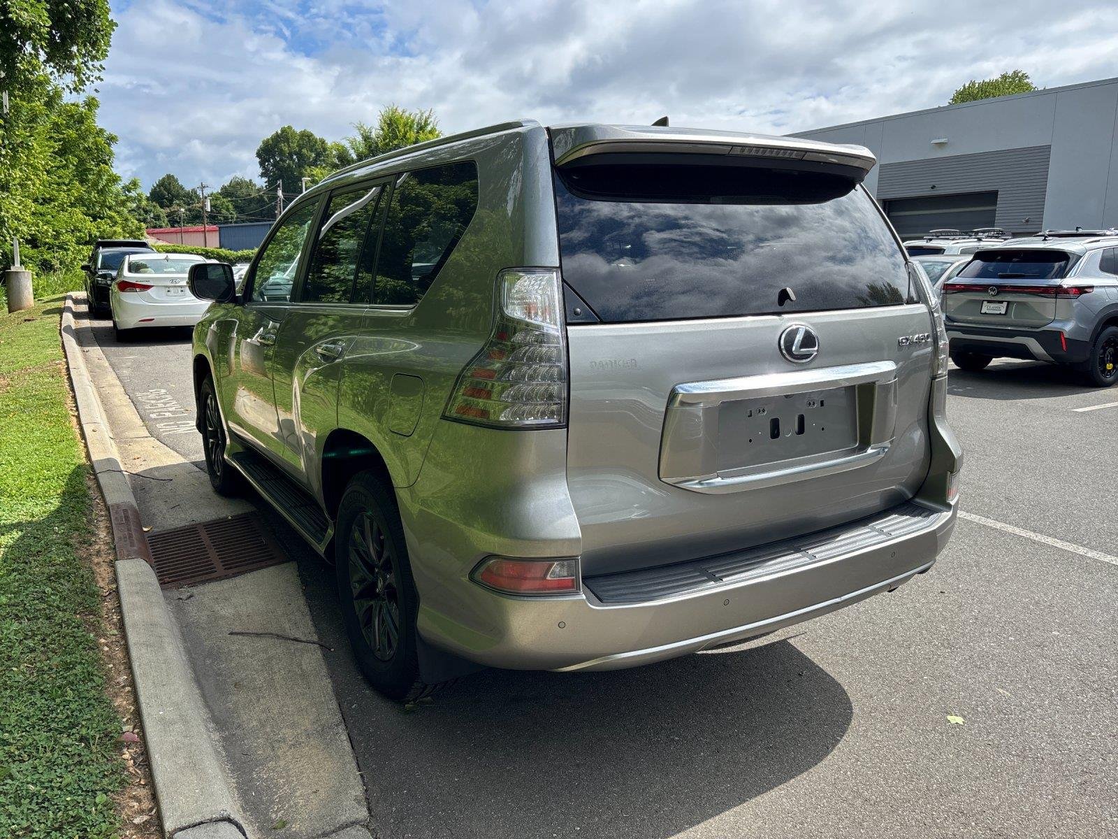 Used 2021 Atomic Silver Lexus GX 460 Premium image 3