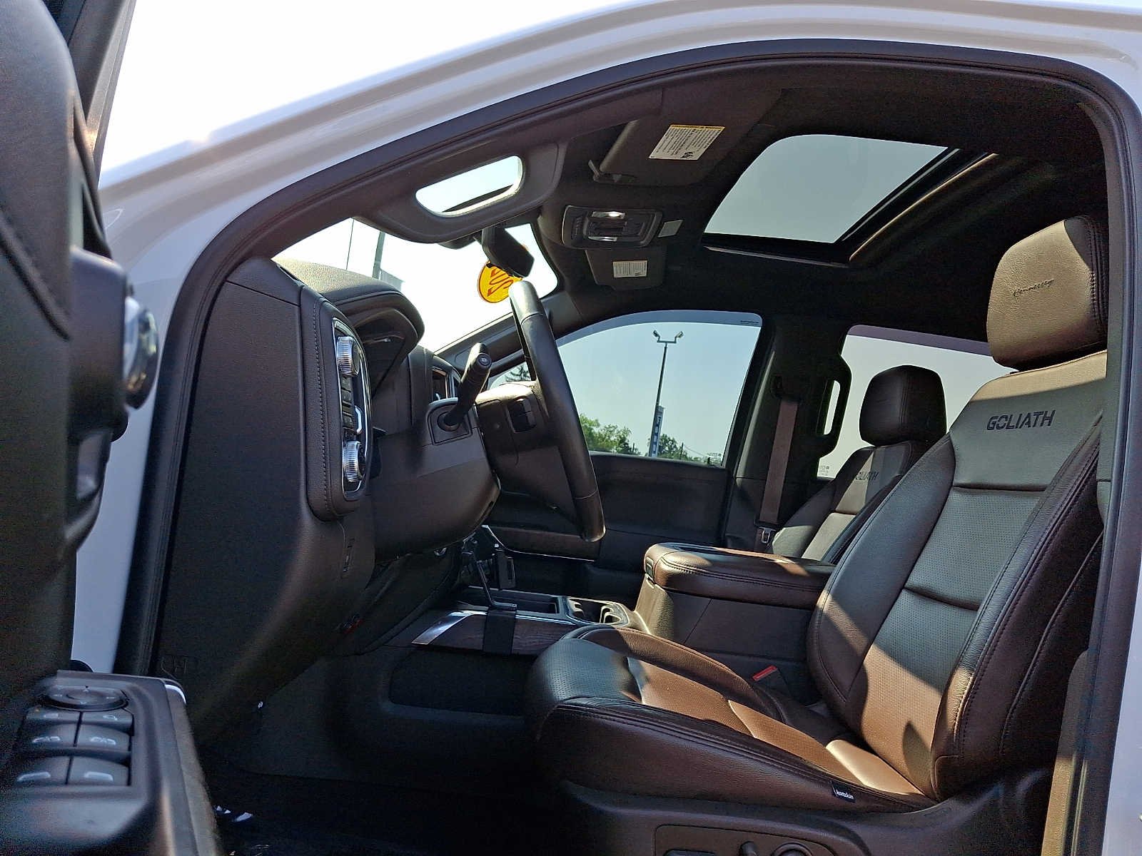 Used 2020 White Frost Tricoat GMC Denali image 17