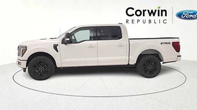 New 2025 Star White Metallic Tri-Coat Ford Platinum® image 28