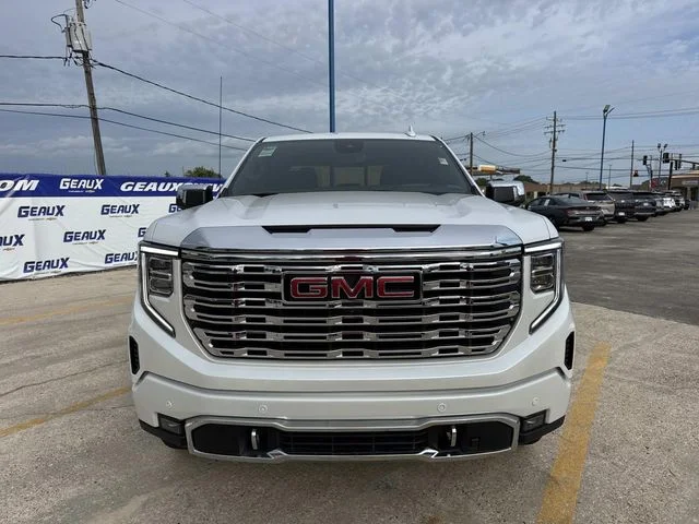 Used 2024 White GMC Denali image 4