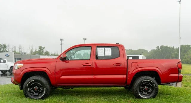 Used 2021 Red Toyota SR image 9