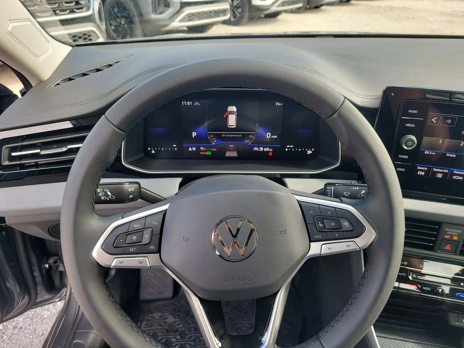 New 2026 Platinum Gray Metallic Volkswagen 1.5T SE image 28
