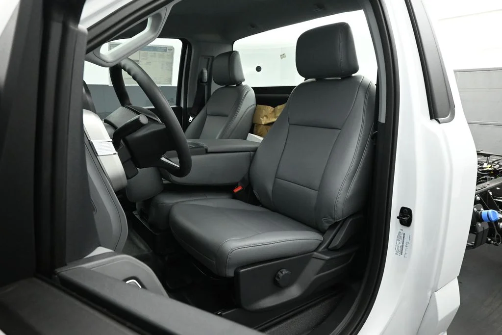 New 2026 White Ford XL image 8