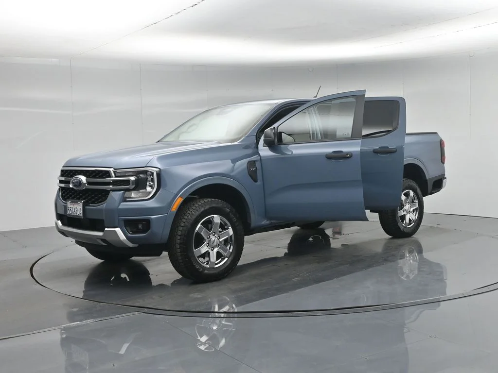 Certified Used 2025 Gray Ford XLT image 32