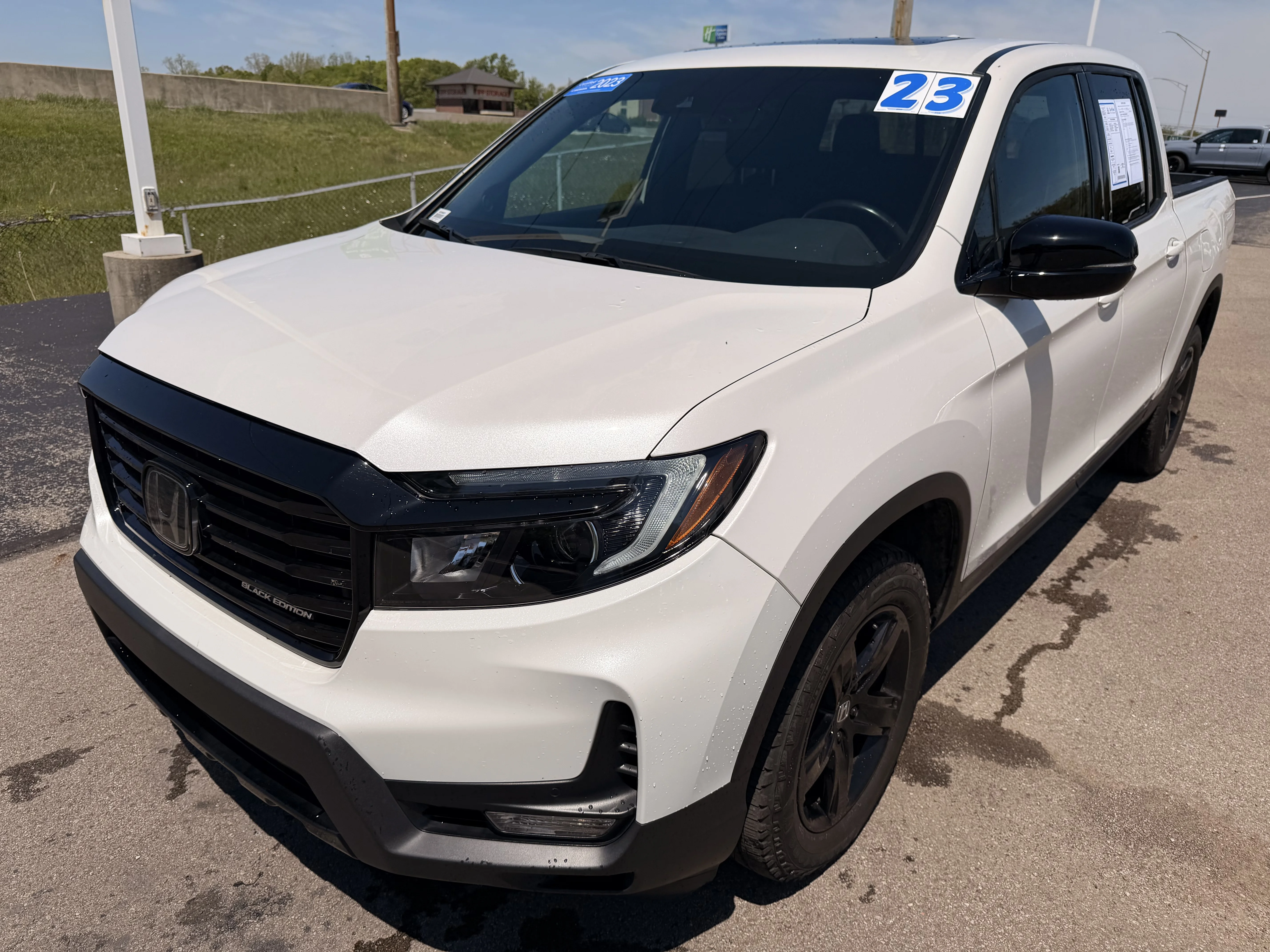 Certified Used 2023 Platinum White Pearl Honda Black Edition image 7