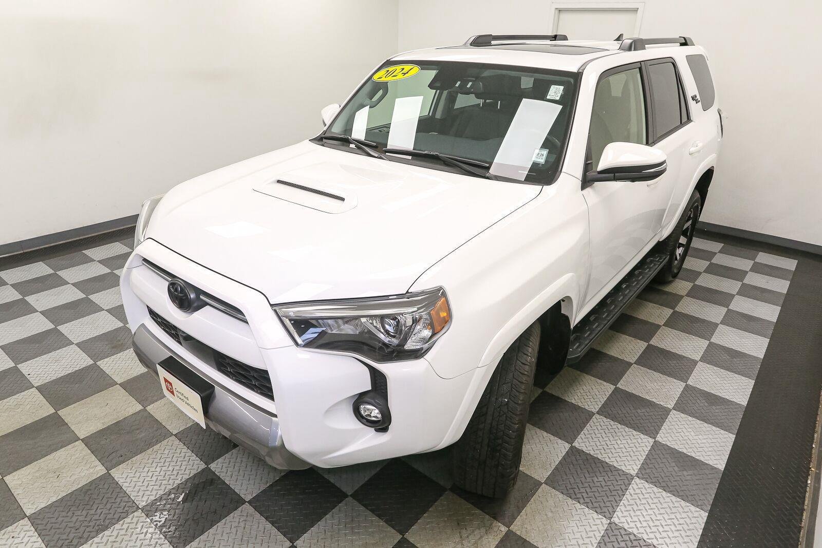 Used 2024 Ice Cap Toyota TRD Off-Road Premium image 7